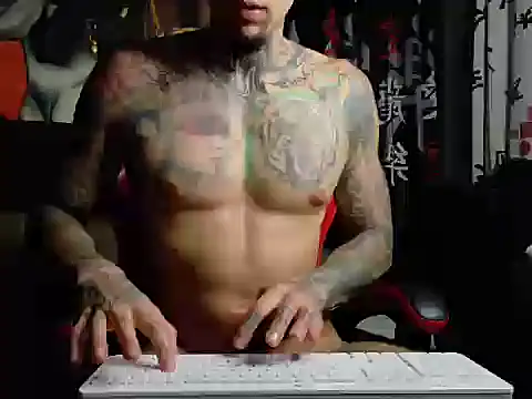 Snapshot of Molotov_Explosive chatting on October 30, 5:39 am Molotov Explosive online show from October 30, 5:39 am