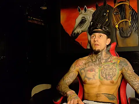 Snapshot of Molotov_Explosive chatting on November 16, 8:57 pm Molotov Explosive online show from November 16, 8:57 pm