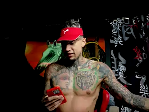 Snapshot of Molotov_Explosive chatting on October 14, 2:50 pm Molotov Explosive online show from October 14, 2:50 pm