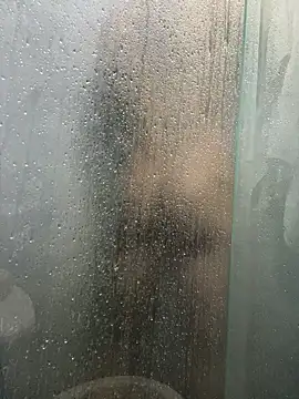 Snapshot of Molotov_Explosive chatting on November 11, 3:51 pm Molotov Explosive online show from November 11, 3:51 pm