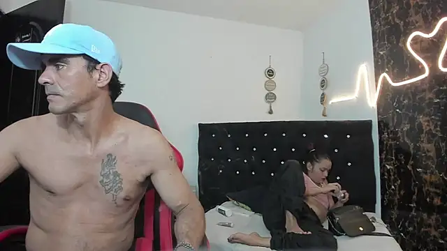 Sofi And Santy online show from May 9, 11:52 pm