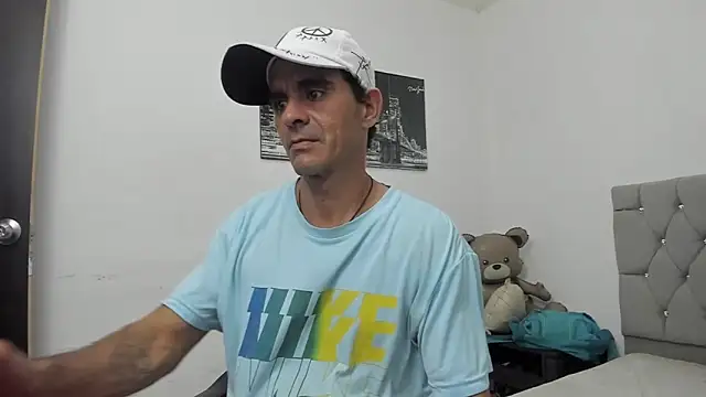 Sofi And Santy online show from February 20, 12:29 am