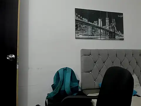 Sofi And Santy online show from April 14, 12:15 am