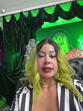 niki la rose 2 0 online show from October 31, 12:57 pm