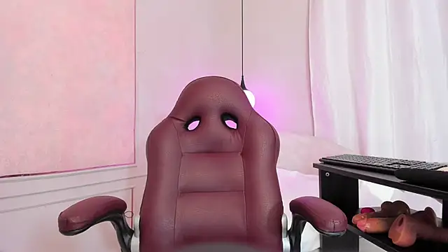 Belindamuller online show from October 31, 3:47 am