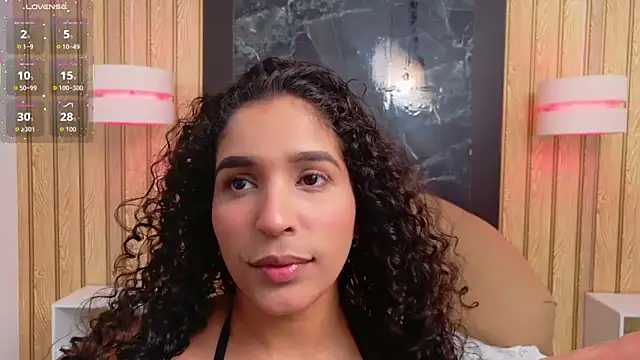 Snapshot of Belindamuller chatting on December 23, 12:00 am Belindamuller online show from December 23, 12:00 am