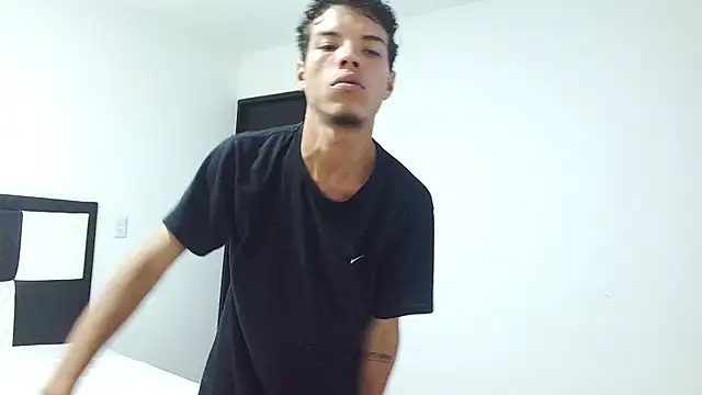 Snapshot of jhojan_foxxx_ chatting on October 19, 7:38 pm jhojan foxxx online show from October 19, 7:38 pm