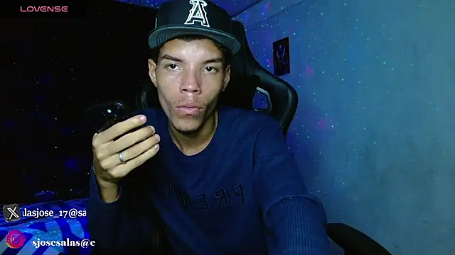 Snapshot of jhojan_foxxx_ chatting on December 15, 6:19 am jhojan foxxx online show from December 15, 6:19 am