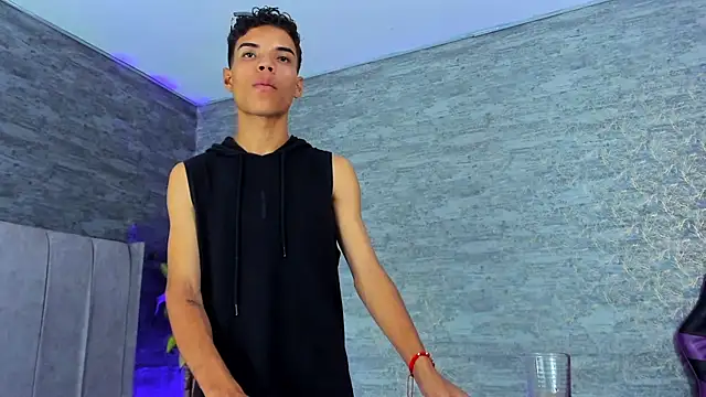 Snapshot of jhojan_foxxx_ chatting on November 12, 9:02 am jhojan foxxx online show from November 12, 9:02 am