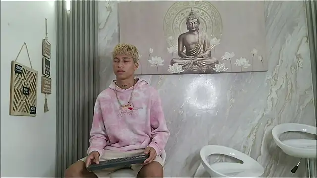 EMPIRE BOYS1 online show from April 4, 1:28 pm