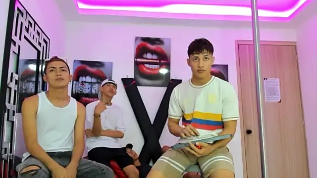 EMPIRE BOYS1 online show from October 20, 7:14 pm