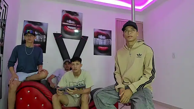 EMPIRE BOYS1 online show from November 24, 7:25 pm