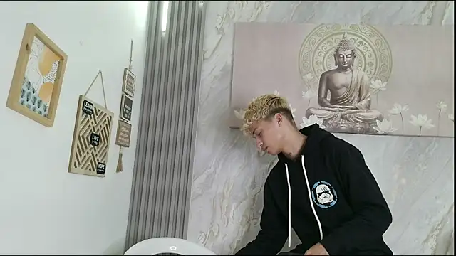 EMPIRE BOYS1 online show from April 14, 7:24 am