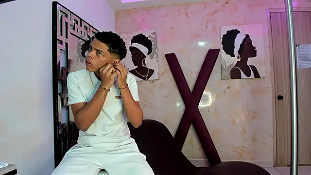 EMPIRE BOYS1 online show from February 14, 7:36 pm