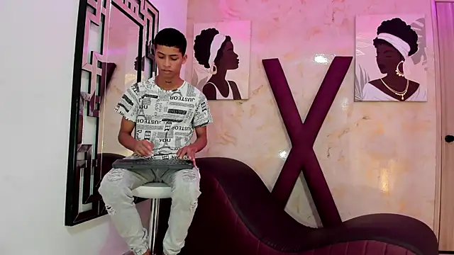 EMPIRE BOYS1 online show from December 21, 7:15 pm