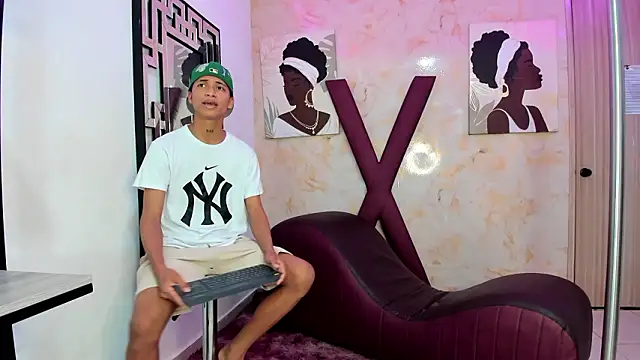 EMPIRE BOYS1 online show from February 10, 7:13 pm