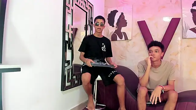 EMPIRE BOYS1 online show from December 22, 7:25 pm