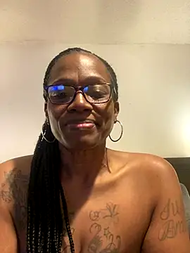 SweetCandy85 online show from November 2, 1:21 am