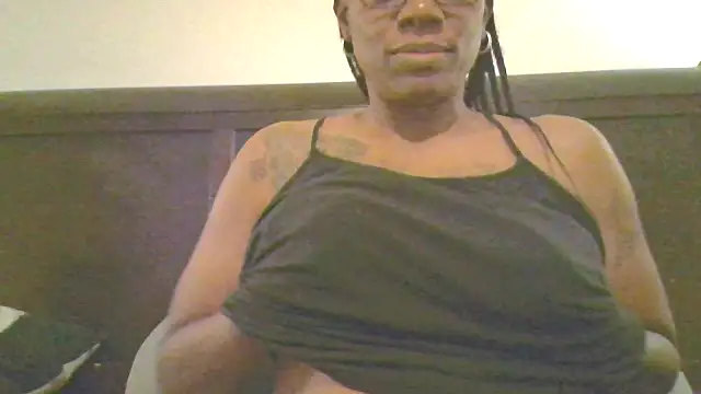 SweetCandy85 online show from October 24, 2:21 am