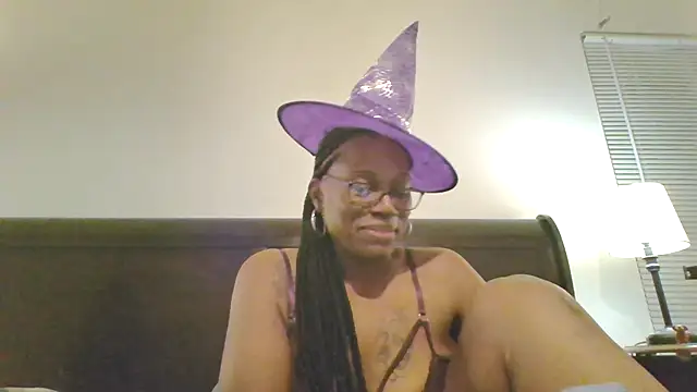 SweetCandy85 online show from November 1, 3:13 am