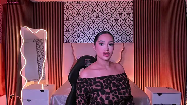 BEELLA TAY1 online show from March 30, 11:44 am