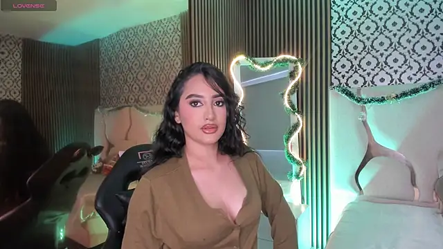 Snapshot of BEELLA_TAY1 chatting on November 29, 7:25 pm BEELLA TAY1 online show from November 29, 7:25 pm