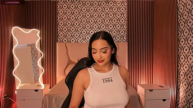 BEELLA TAY1 online show from April 7, 12:18 pm