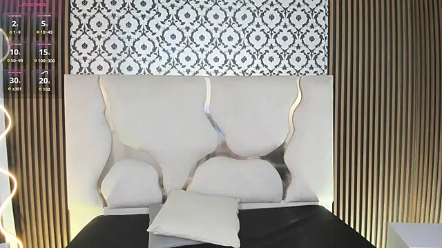 Snapshot of BEELLA_TAY1 chatting on October 21, 6:40 pm BEELLA TAY1 online show from October 21, 6:40 pm