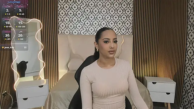 Snapshot of BEELLA_TAY1 chatting on October 25, 12:39 pm BEELLA TAY1 online show from October 25, 12:39 pm