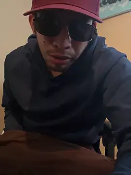 Snapshot of sniper2801 chatting on October 11, 3:02 pm sniper2801 online show from October 11, 3:02 pm