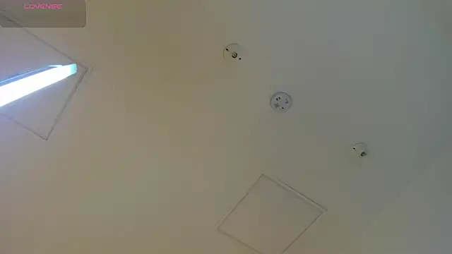 lyrabellini online show from March 13, 11:37 am