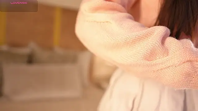 lyrabellini online show from March 11, 11:37 am