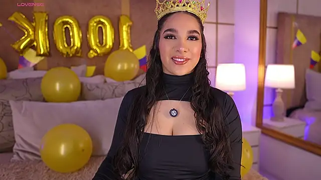Snapshot of lyrabellini chatting on June 21, 11:38 am lyrabellini online show from June 21, 11:38 am