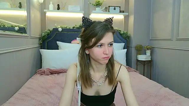 Snapshot of Kara_Kirby chatting on January 10, 6:03 pm Kara Kirby online show from January 10, 6:03 pm