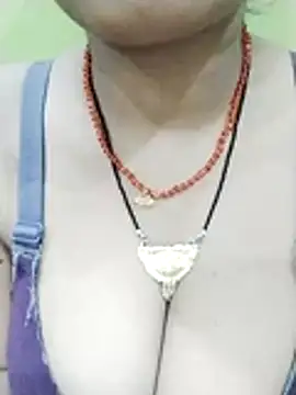 kiara-simmi online show from November 10, 4:23 pm