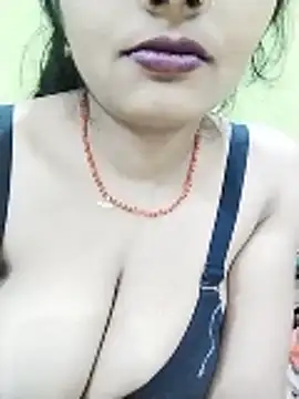 kiara-simmi online show from December 17, 5:07 pm