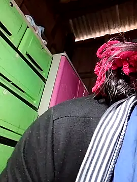 sweet lara33 online show from October 12, 7:21 am