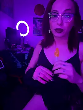 MiniMonroe online show from January 12, 1:07 pm