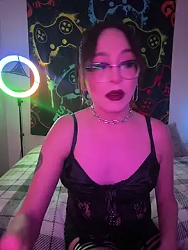 MiniMonroe online show from November 5, 8:39 am