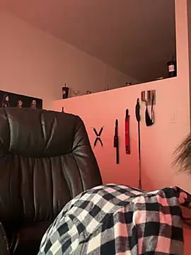 MiniMonroe online show from January 7, 9:58 am