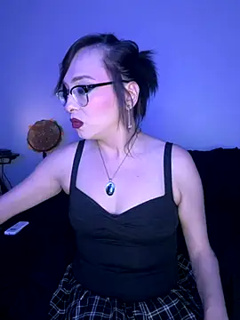 MiniMonroe online show from November 10, 9:58 am