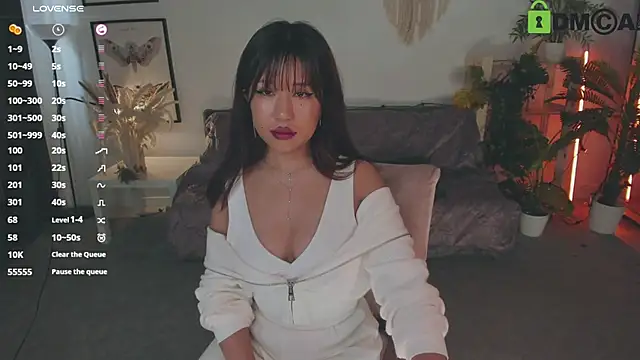 Snapshot of Erika_Kim chatting on July 17, 7:38 am Erika Kim online show from July 17, 7:38 am