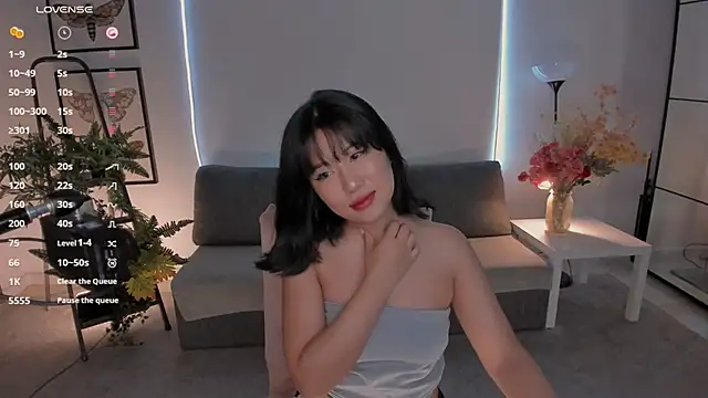 Snapshot of Erika_Kim chatting on November 23, 6:12 am Erika Kim online show from November 23, 6:12 am