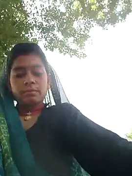 Snapshot of Sunakshi_sh chatting on October 14, 4:02 am Sunakshi sh online show from October 14, 4:02 am