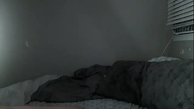 bandrews4795 online show from November 23, 7:29 am