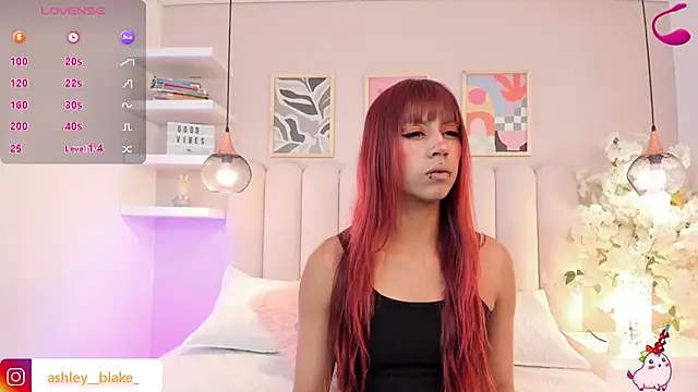 Snapshot of Isabella__gonzalez_ chatting on November 29, 3:28 am Isabella gonzalez online show from November 29, 3:28 am