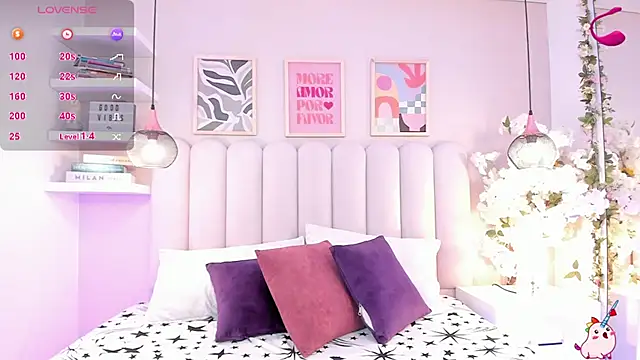 Snapshot of Isabella__gonzalez_ chatting on November 18, 4:05 am Isabella gonzalez online show from November 18, 4:05 am