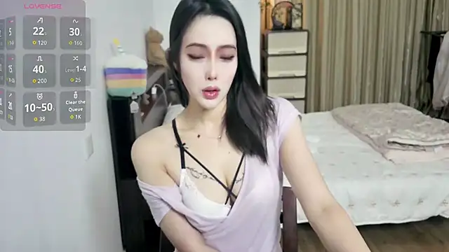 XIAOJIEBB-2025 online show from October 25, 9:59 pm