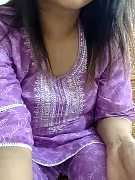 Tanha18 online show from November 3, 6:40 am