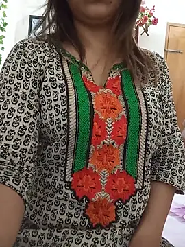 Snapshot of Tanha18 chatting on June 5, 6:57 pm Tanha18 online show from June 5, 6:57 pm